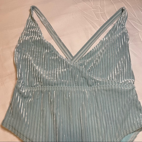 NWT Dippin’ Daisy’s One Piece Bathing Suit - Picture 3 of 5